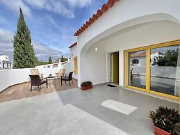 Vilamoura Club Villa 3 by Homing