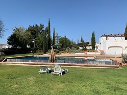 Vilamoura Club Villa 3 by Homing