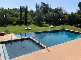 Vilamoura Club Villa 2 by Homing