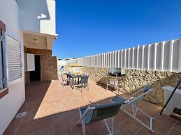 Pêra Stylish Villa With Pool by Homing