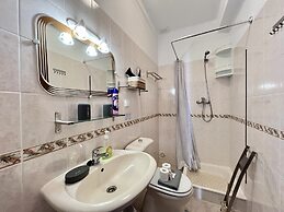 Pêra Stylish Villa With Pool by Homing