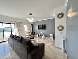 Albufeira Town Apartment by Homing