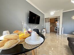 Albufeira Town Apartment by Homing
