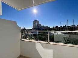 Albufeira Town Apartment by Homing