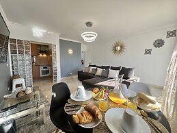 Albufeira Town Apartment by Homing