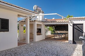 Albufeira Family Villa by Homing