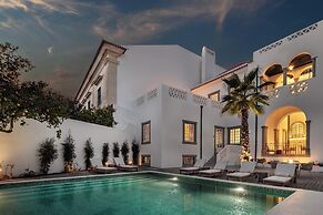 CICIOSO Boutique Hotel