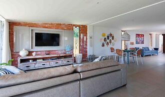 Casa da Praia e Suítes 643