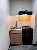 Studio City Suites, A Travelodge By Wyndham