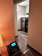 Studio City Suites, A Travelodge By Wyndham