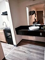 Studio City Suites, A Travelodge By Wyndham