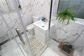 3br-5guests-parking-netflix-10mincentralnottingham