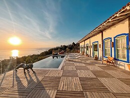 Blow Show Casa III Guest House