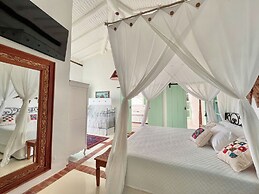 Blow Show Casa III Guest House