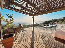 Blow Show Casa III Guest House