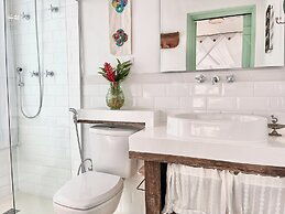 Blow Show Casa III Guest House