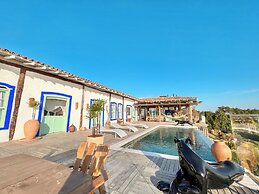 Blow Show Casa III Guest House