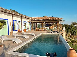 Blow Show Casa III Guest House