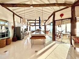 Blow Show Casa III Guest House