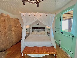 Blow Show Casa III Guest House