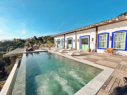 Blow Show Casa III Guest House