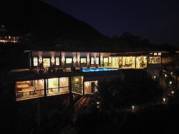 Blow Show Casa III Guest House