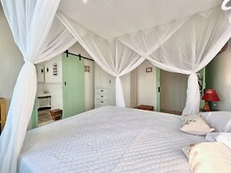 Blow Show Casa III Guest House