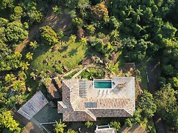 Blow Show Casa III Guest House