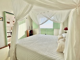 Blow Show Casa III Guest House