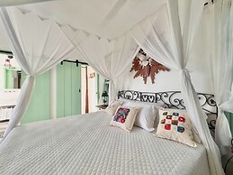 Blow Show Casa III Guest House