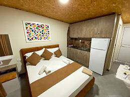 Full Moon Apartments