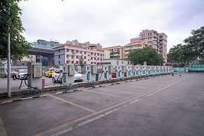 Xingyi Chain Hotel Jiangxia Metro Station