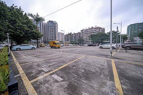 Xingyi Chain Hotel Jiangxia Metro Station