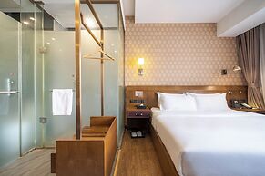 Xingyi Chain Hotel Jiangxia Metro Station