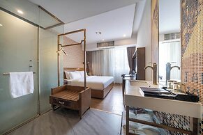 Xingyi Chain Hotel Jiangxia Metro Station