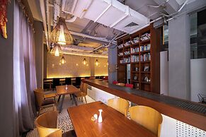 Xingyi Chain Hotel Jiangxia Metro Station