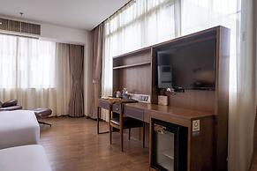 Xingyi Chain Hotel Jiangxia Metro Station