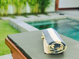 SEJATI VILLAS PETITENGET