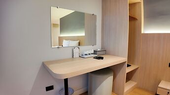 V1 BOUTIQUE HOTEL