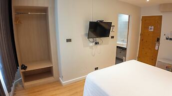 V1 BOUTIQUE HOTEL