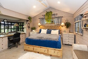 Quinta Pavo Real by Acomodo
