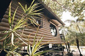 Quinta Pavo Real by Acomodo