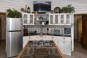 Quinta Pavo Real by Acomodo