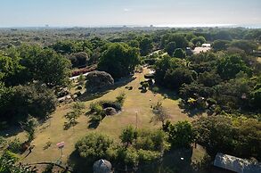 Quinta Pavo Real by Acomodo