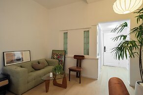 Shanghai Moxi Homestay Sports Stadium