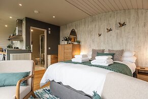 Sustainable Pod on Old Chalford Farm