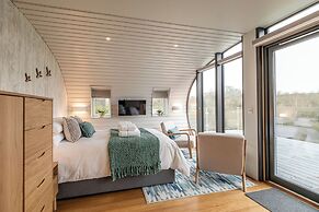 Sustainable Pod on Old Chalford Farm