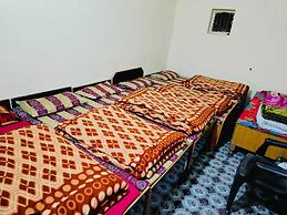 Shri Narayan Tourist Lodge