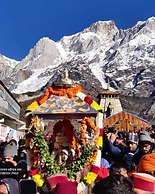 Shri Narayan Tourist Lodge