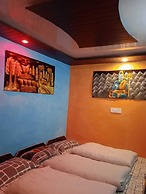 Shri Narayan Tourist Lodge